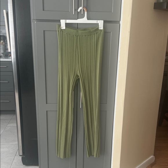 Ribbed Wide Leg High Waisted knit Pants - Picture 3 of 6